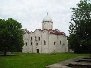 Церковь  Иоанна Предтечи  на Опоках в Новгороде. [Увеличить]