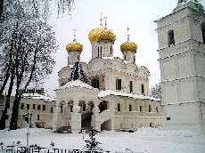 Троицкий собор Ипатьевского монастыря в Костроме [увеличить]