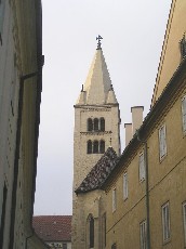 Башня базилики святого Георгия в Пражском Граде [увеличить]
