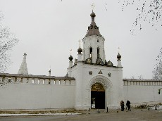 Святые ворота Успенского монастыря в Старице [увеличить]