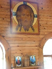 Интерьер часовни над истоком Волги