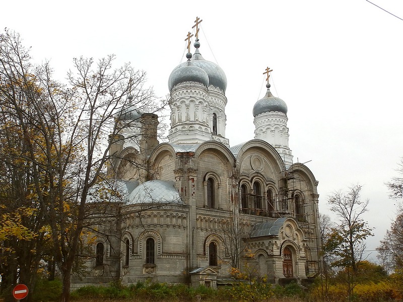 Воскресенско-Федоровский монастырь в Сергеево