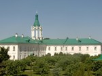 Келейные корпус Яковлевского монастыря. 