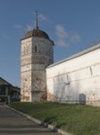 Юго-западная башня Покровского монастыря в Суздале