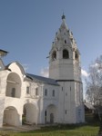 Колокольня Покровского монастыря в Суздале