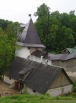Башня Нижних решеток Псково-Печерского монастыря