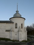 Юго-западная башня Спасо-Преображенского монастыря в Ярославле 